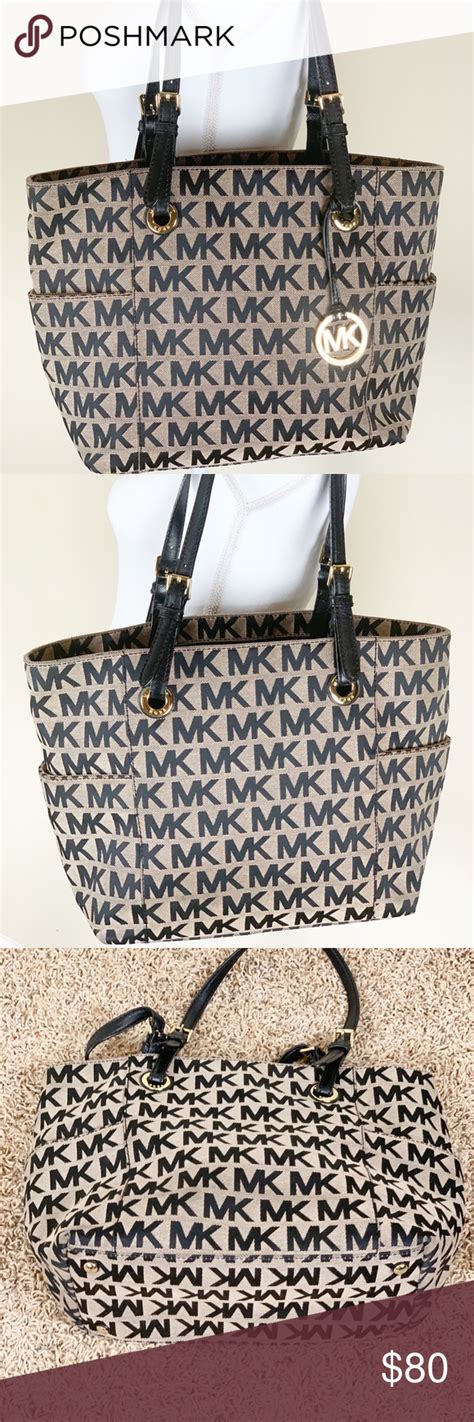 michael kors pocket book